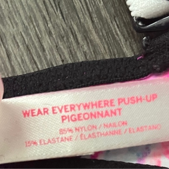 Victoria’s Secret Pink Wear Everywhere Push Up Bra size 32D - Picture 7 of 8